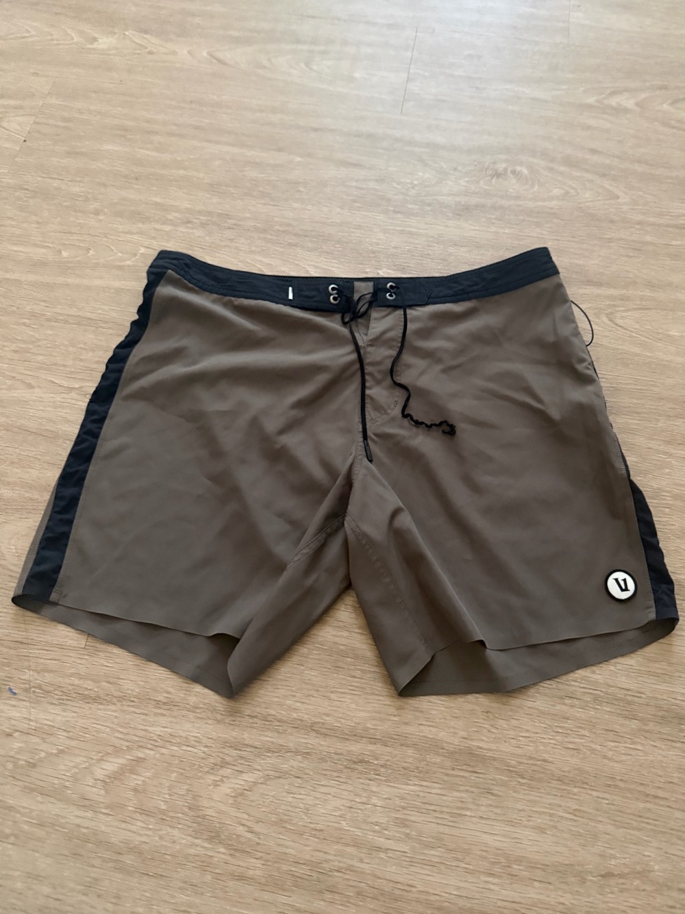 Vuori Peak Board Swim Trunks Shorts size 34